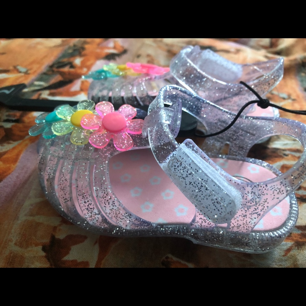 Toddler Girl’s size 2 Gel Sandals